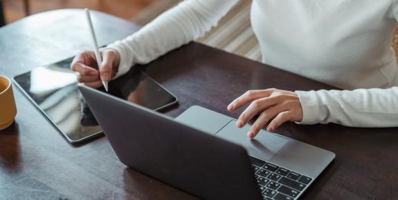 PO-Online_online nascholen_advocaten_advocatie